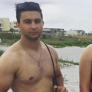 Meet your Posher, Logan